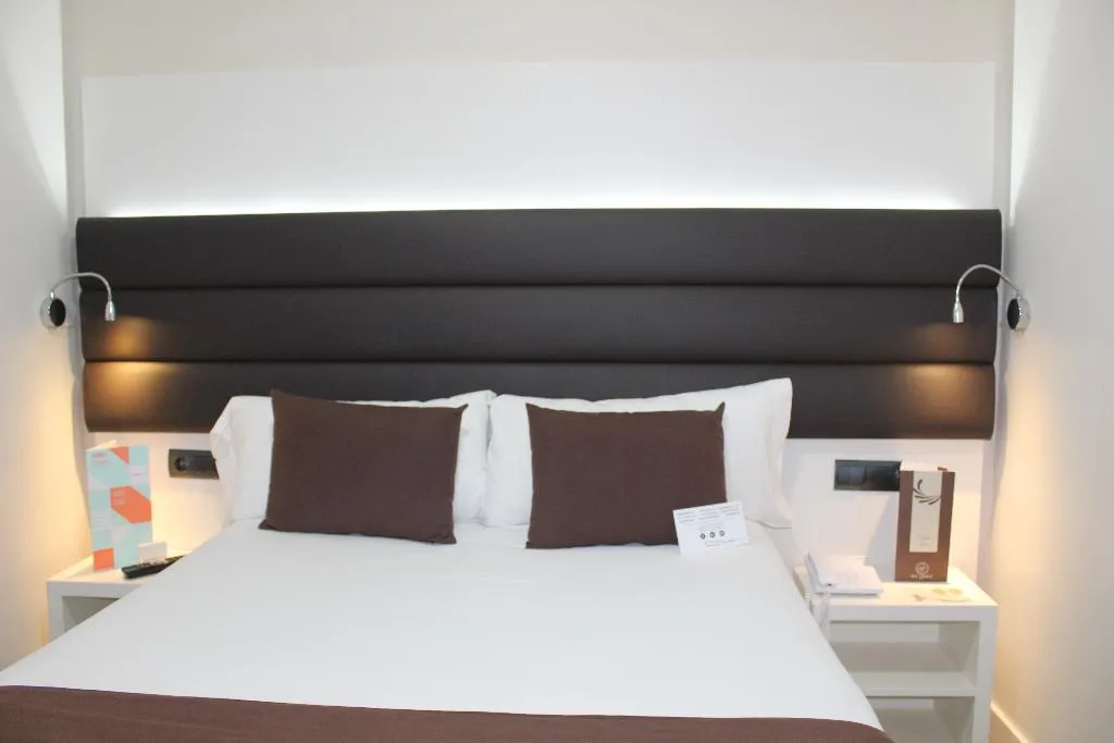 DOUBLE ECONOMY Room, Bcn Urbaness Hotels Del COMTE, Barcelona