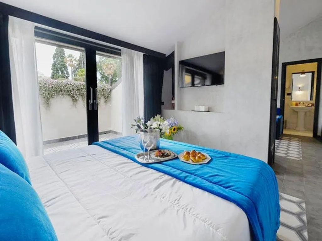 JUNIOR SUITE CITY VIEW Room, Roma Luxus Hotel, Rome