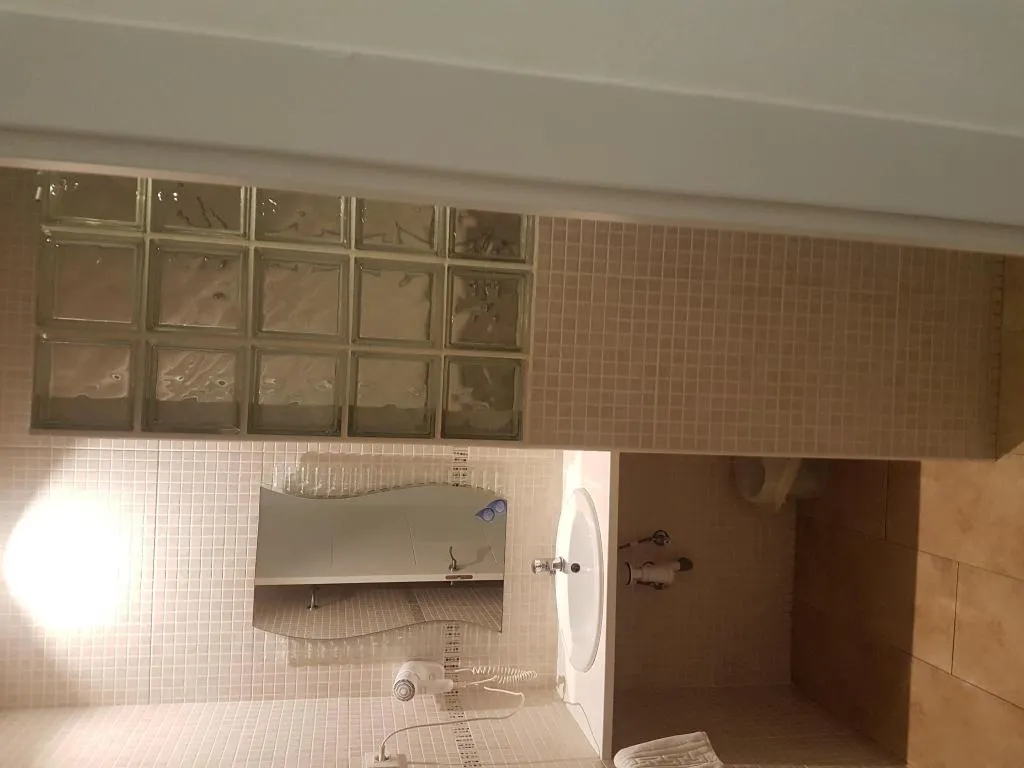 Room, Martinval, Barcelona