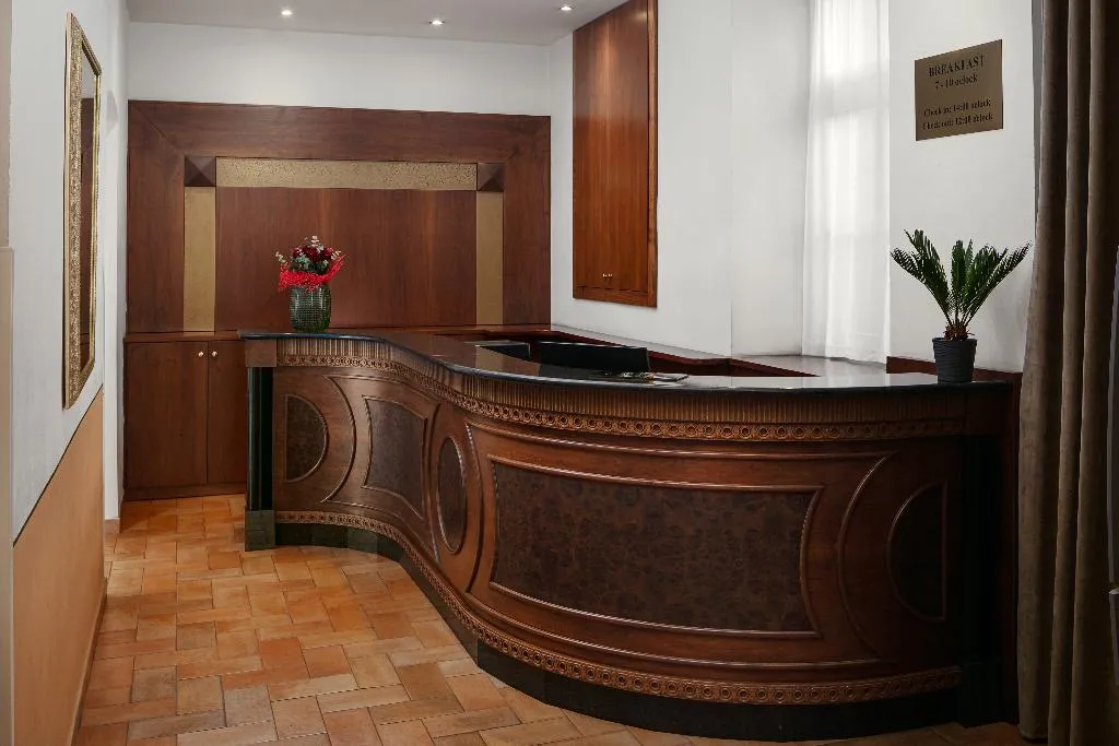 Lobby, Galileo, Prague