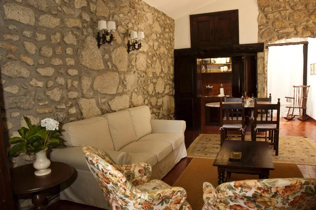 APARTMENT TWO BEDROOMS Room, Casa do Ameal, Porto