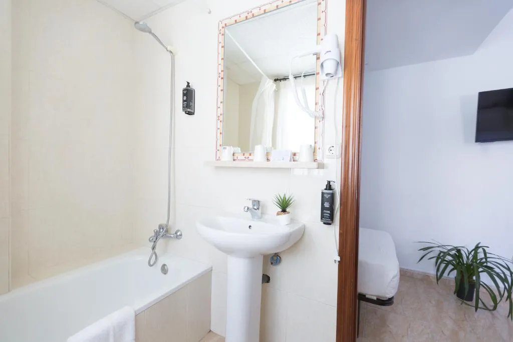 DOUBLE STANDARD Room, Hotel Mediterraneo by Croma, Costa Del Sol