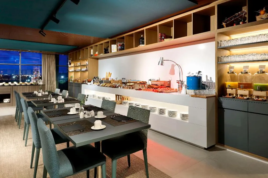Restaurant, Hyatt Regency Barcelona Tower, Barcelona