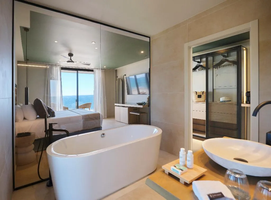 JUNIOR SUITE STANDARD Room, ESTIMAR Marina Farnals, Valencia