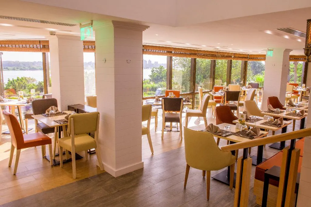 Restaurant, Holiday Inn Cairo Maadi, Cairo