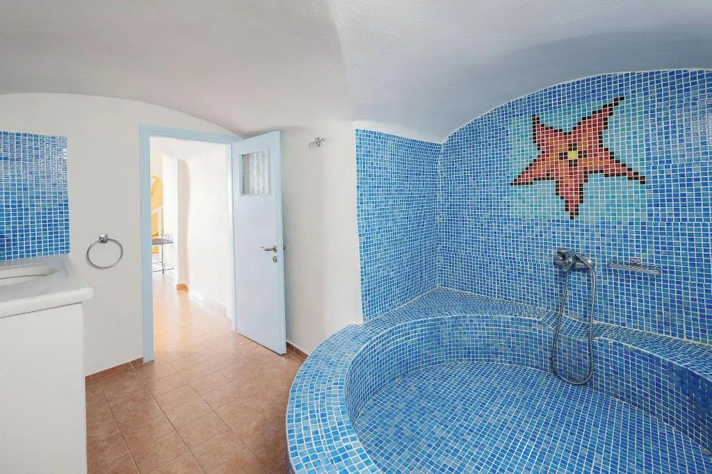 Room, Kastro Suites, Santorini