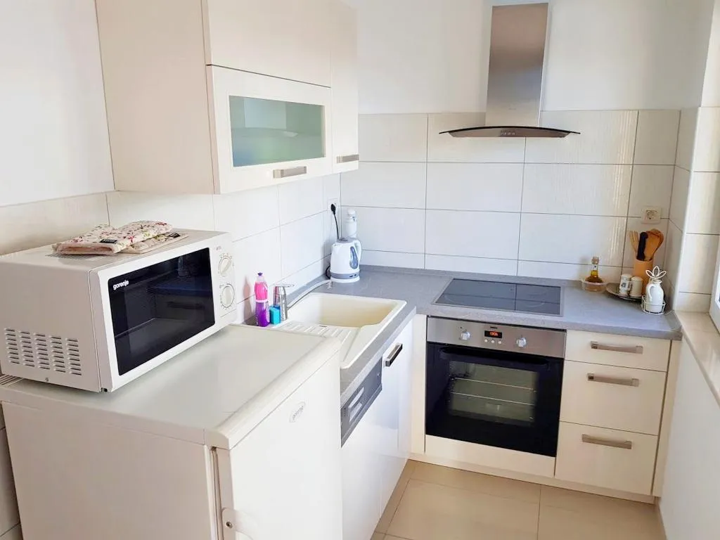 APARTMENT CAPACITY 2 Room, Apartments Bosko, Split