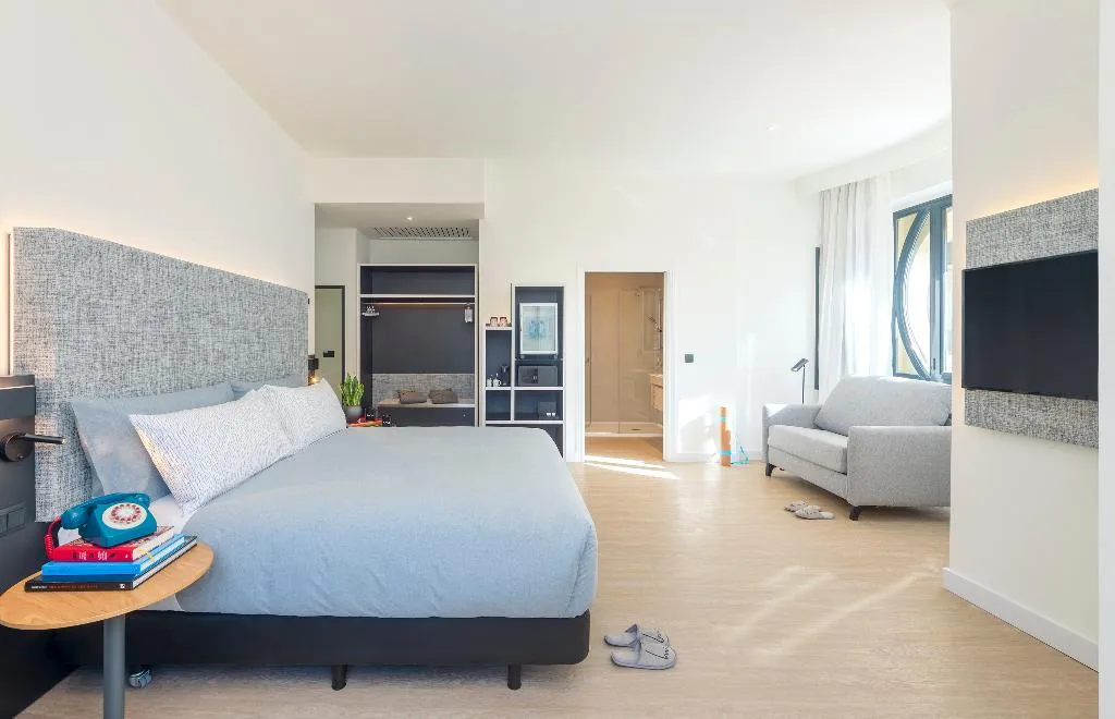 STUDIO CITY VIEW Room, Innside Madrid Gran Via, Madrid