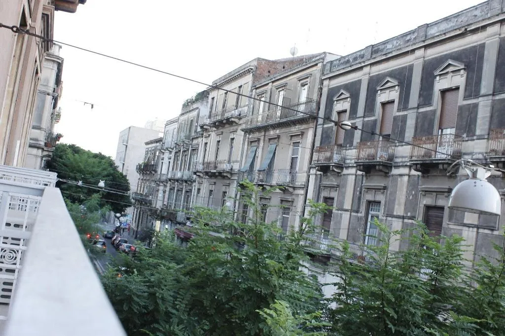 General view, La Casa Di Isabella, Catania