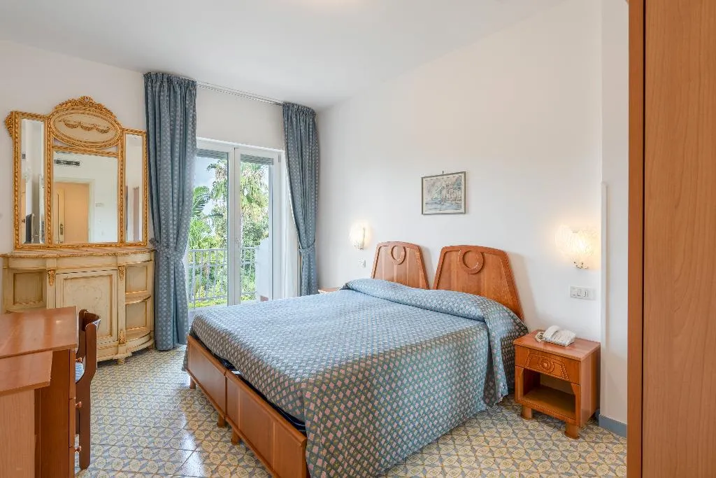 DOUBLE STANDARD Room, Eliseo Park's, Naples