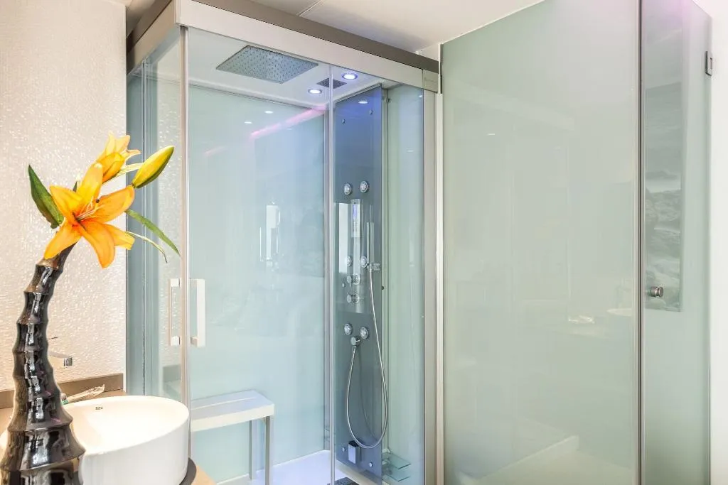 Room, Orosol, Ibiza