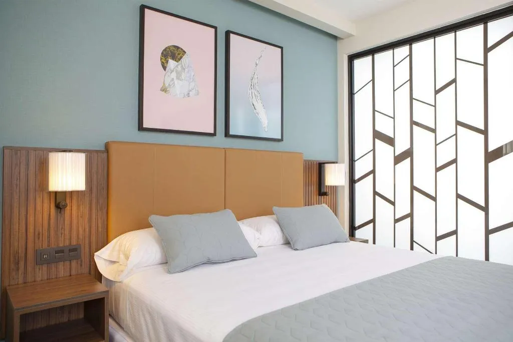 Room, Hotel Riu Plaza España, Madrid