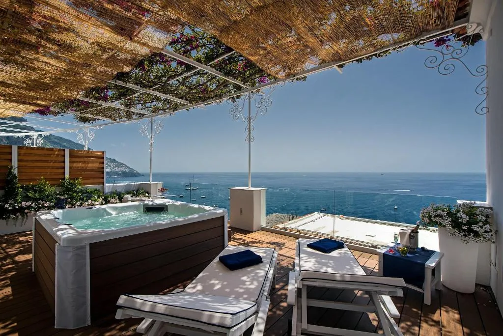 Terrace, Montemare, Naples