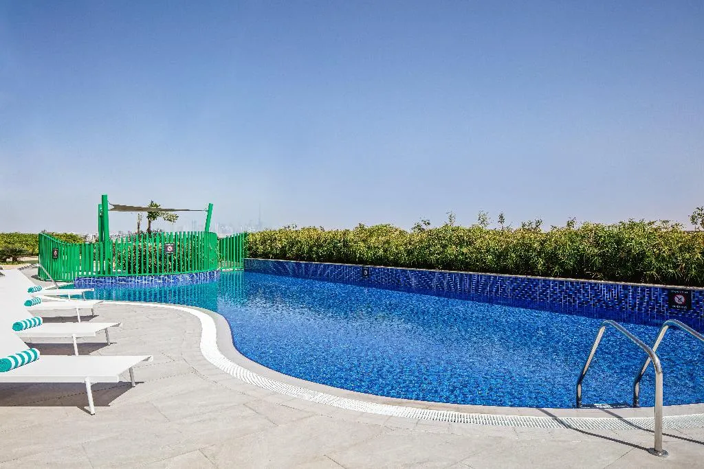 Pool, Holiday Inn Hotel & Suites Dubai Science Park, Dubai