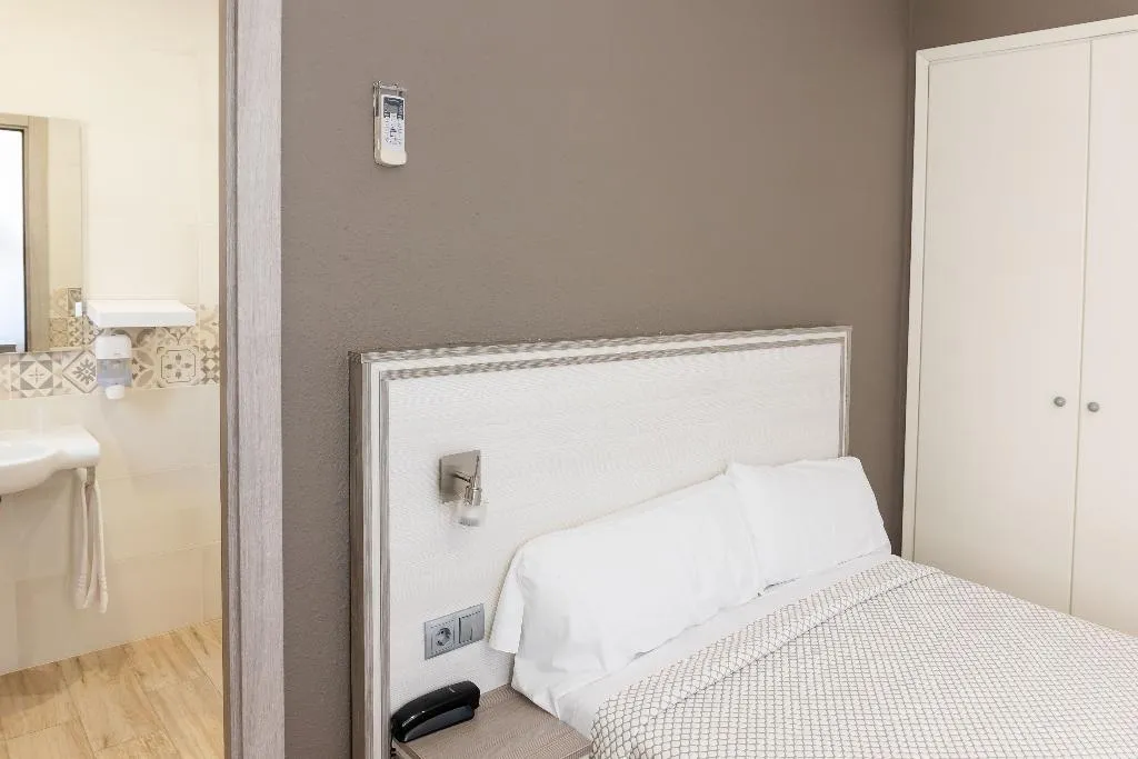 SINGLE STANDARD Room, Planas, Costa Dorada