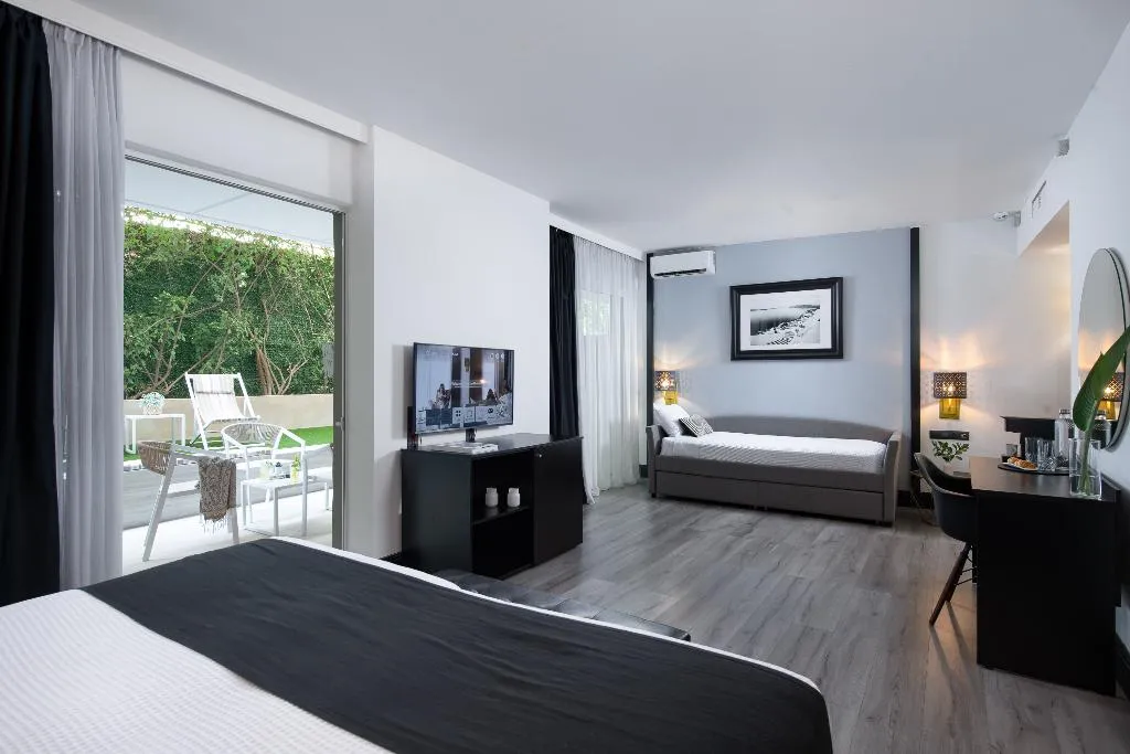 TRIPLE CAPACITY 3 Room, Athenian Riviera Hotel, Athens