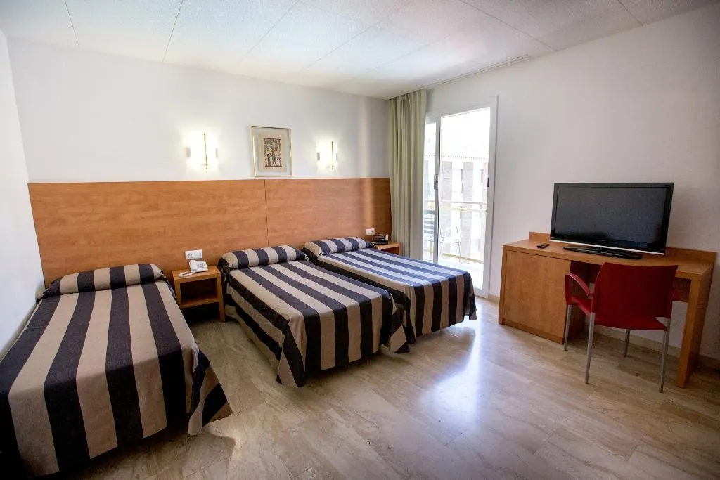 TRIPLE STANDARD Room, Cleopatra Spa Hotel, Costa Brava