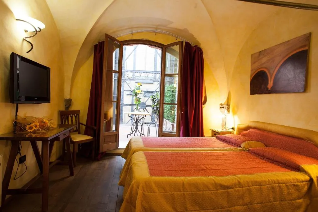 Room, Alba Palace, Florence