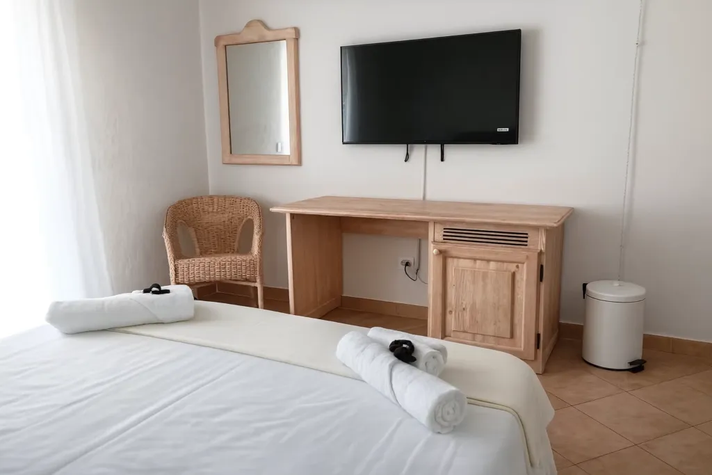 QUADRUPLE GARDEN VIEW Room, Hotiday Baja Sardinia Seaside, Olbia