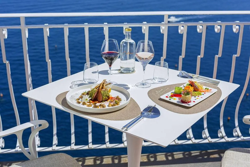 Restaurant, Belair, Naples