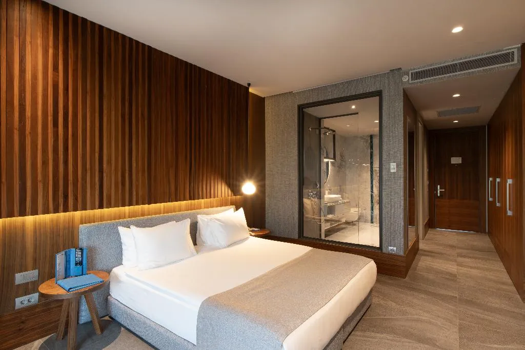 DOUBLE DELUXE POOL VIEW Room, Arts Hotel Bodrum Yalikavak, Bodrum