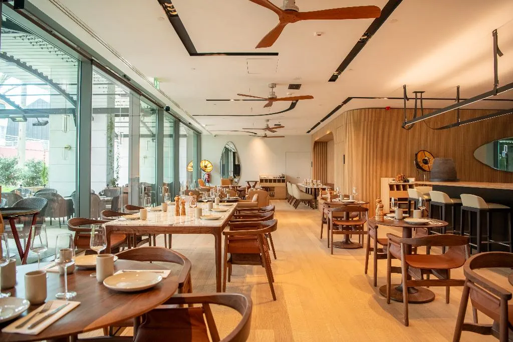 Restaurant, Evolution Cascais-Estoril, Lisbon