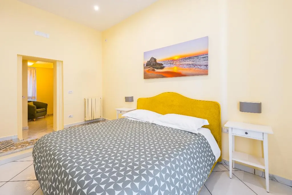 TRIPLE CLASSIC Room, La Casa Di Bruno, Naples