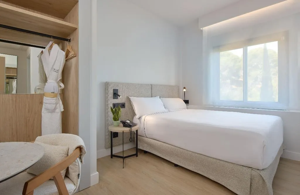 SINGLE STANDARD Room, Melia Lloret de Mar, Costa Brava