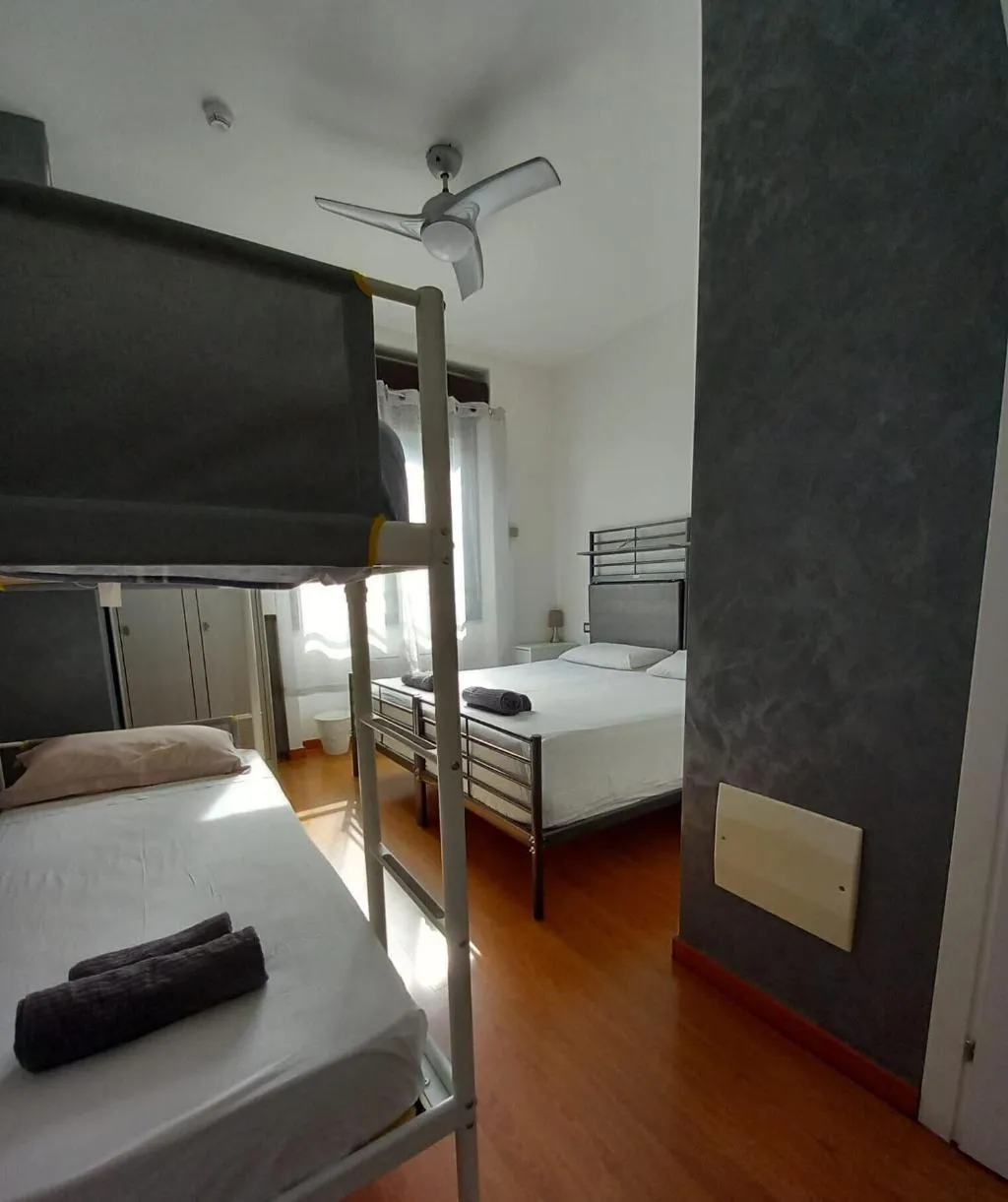 Room, Atmos Luxe Navigli Hostel & Rooms, Milan