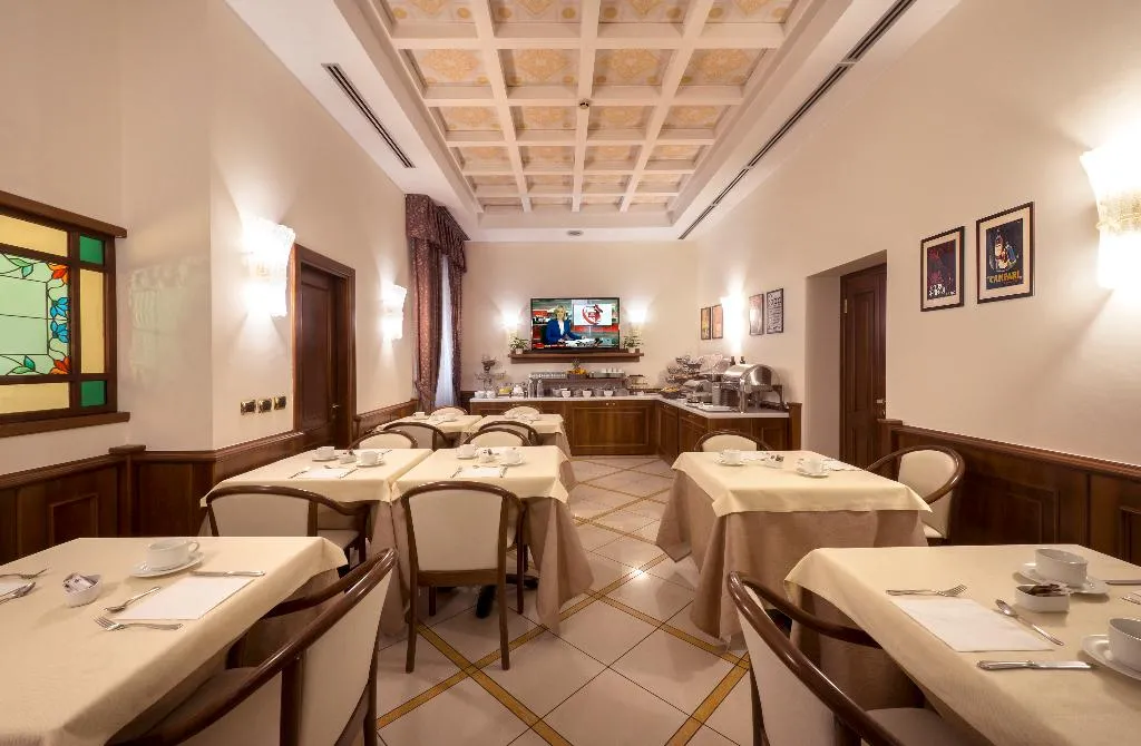 Restaurant, Lancaster Hotel, Milan