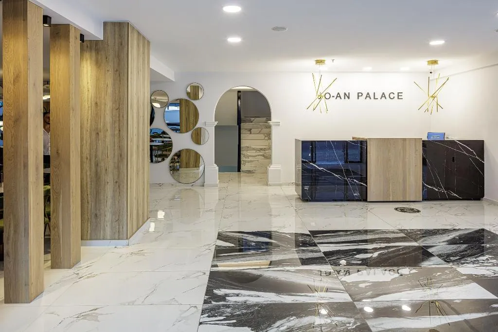 Lobby, Jo An Palace, Crete