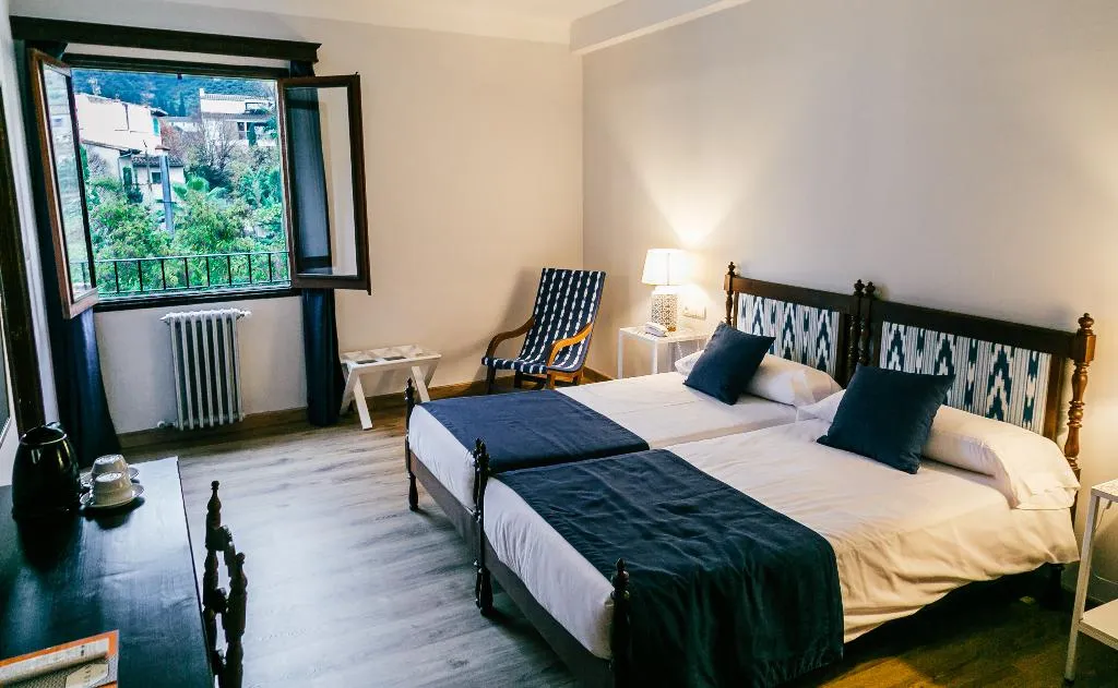 Double or Twin STANDARD Room, El Guia, Majorca