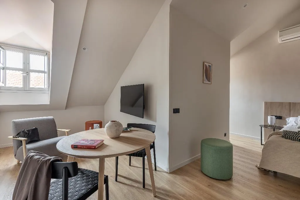 STUDIO STANDARD Room, Libere Madrid Palacio Real, Madrid