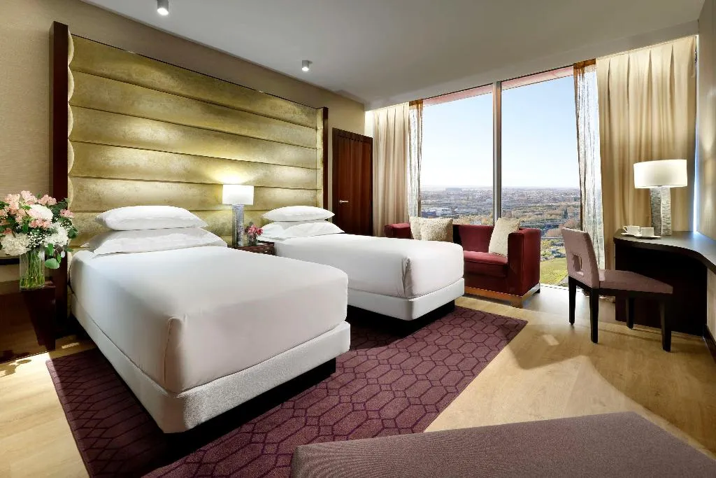 TWIN STANDARD Room, Hyatt Regency Barcelona Tower, Barcelona