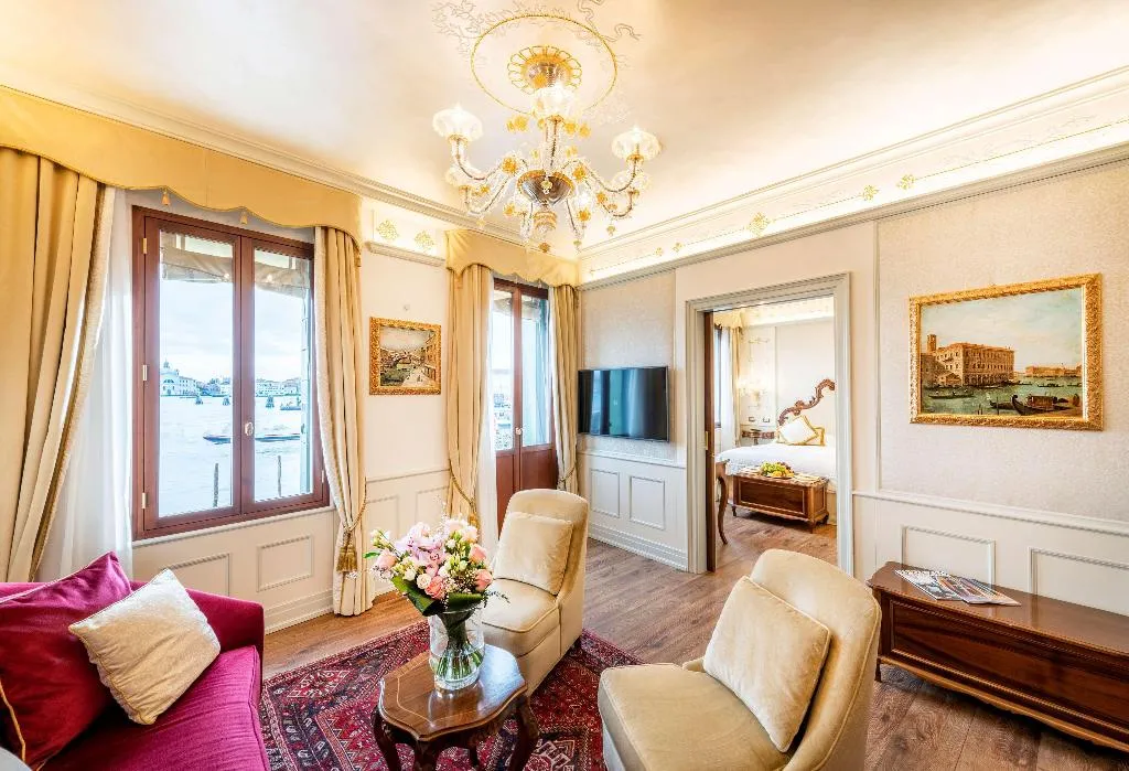 SUITE CLASSIC Room, Monaco and Grand Canal, Venice