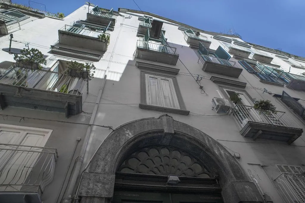 General view, Belledonne Suite & Gallery, Naples