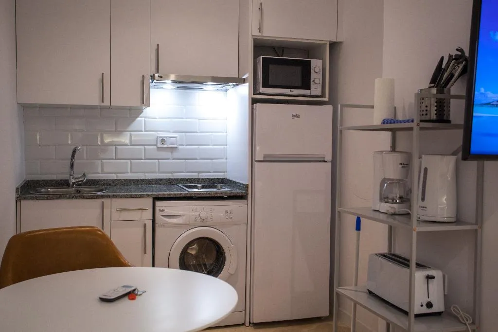 STUDIO INNER Room, Gran Central Suites, Madrid