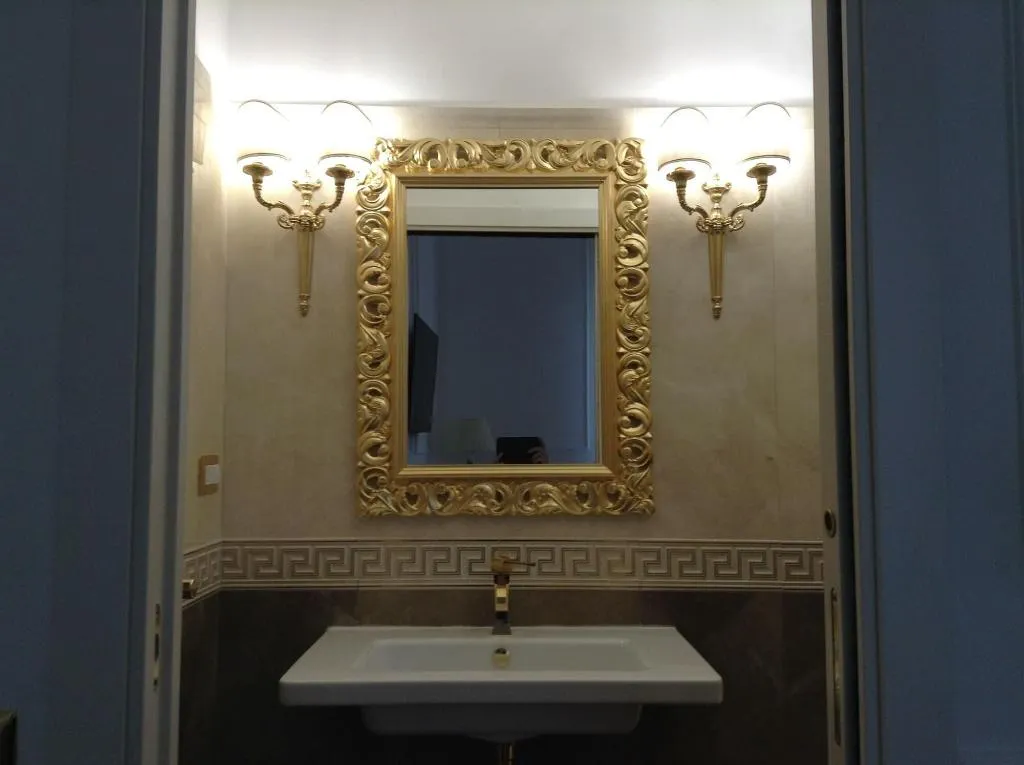 Room, King Plaza, Naples