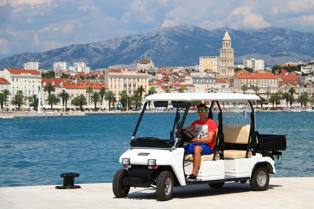 Sports and Entertainment, The View Luxury Rooms, Split
