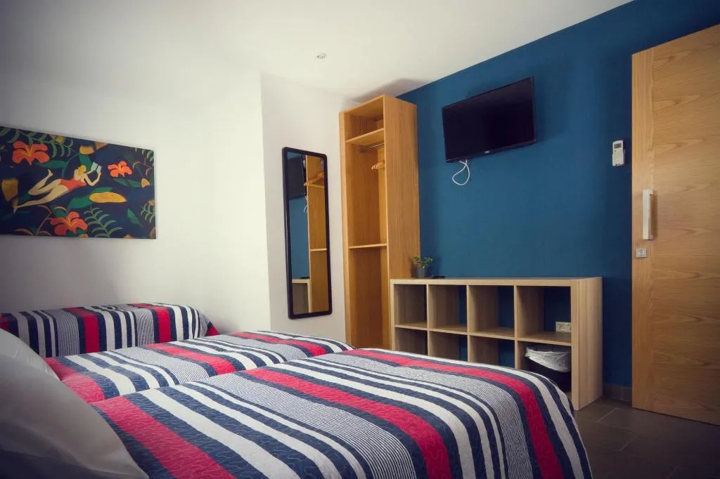 Room, Pixel, Costa Del Sol
