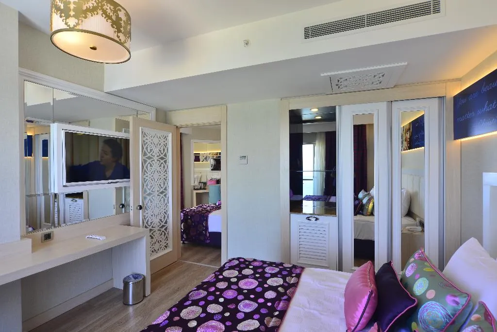 FAMILY ROOM SEA VIEW Room, Azura Deluxe Resort & Spa Avsallar, Antalya