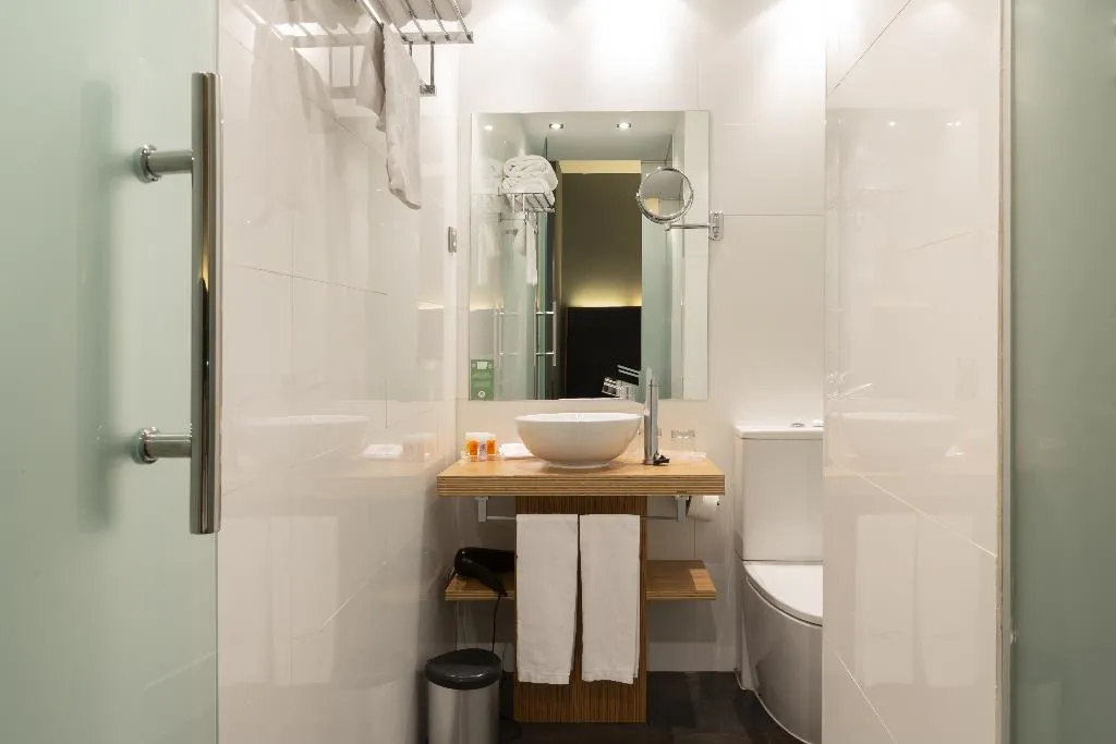 DOUBLE ECONOMY Room, Petit Palace Plaza del Carmen, Madrid