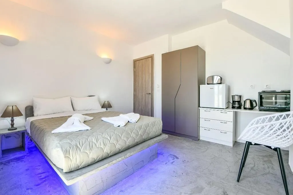 Room, Sun Springs, Santorini