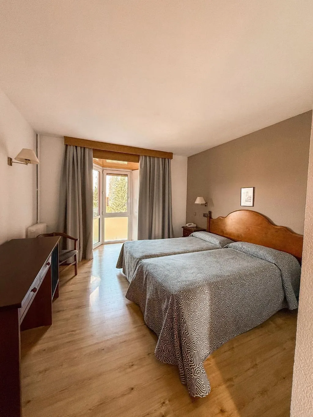 Double or Twin STANDARD Room, Puigcerda Park Hotel, Barcelona