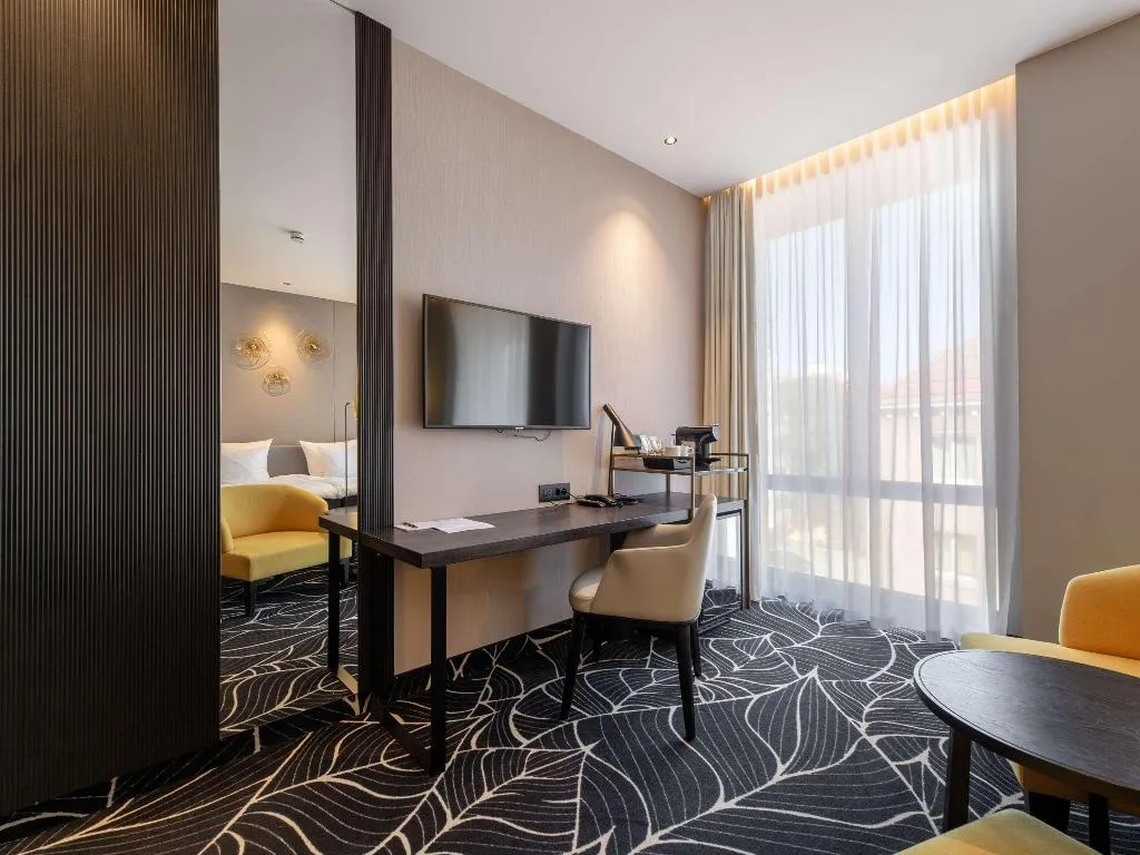 DOUBLE DELUXE WITH BALCONY Room, Movenpick Hotel Tallinn, Tallinn