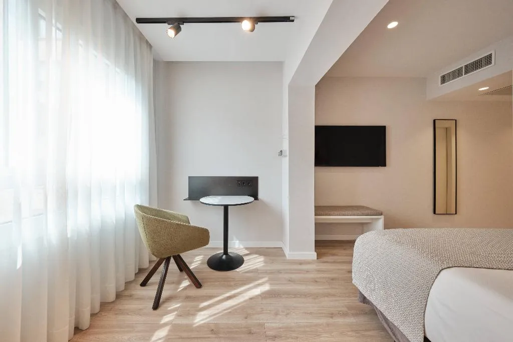 Double or Twin STANDARD Room, Catalonia Gracia, Barcelona