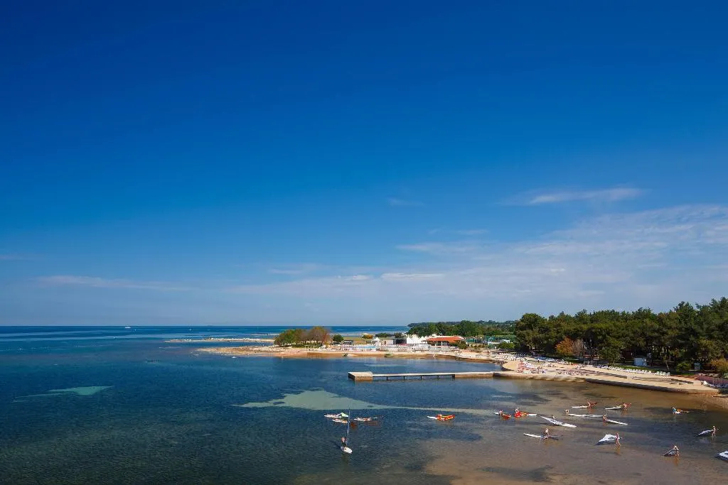 Beach, Apartments Katoro Plava Laguna, Istria