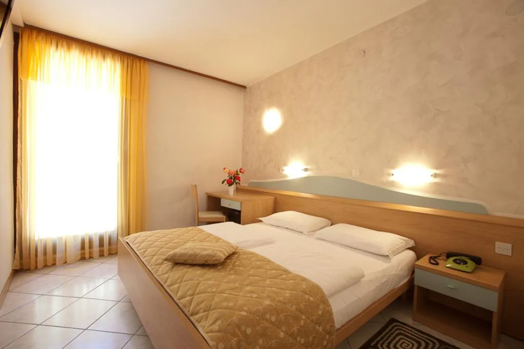 DOUBLE SINGLE USE ECONOMY Room, Hotel Narcis, Istria