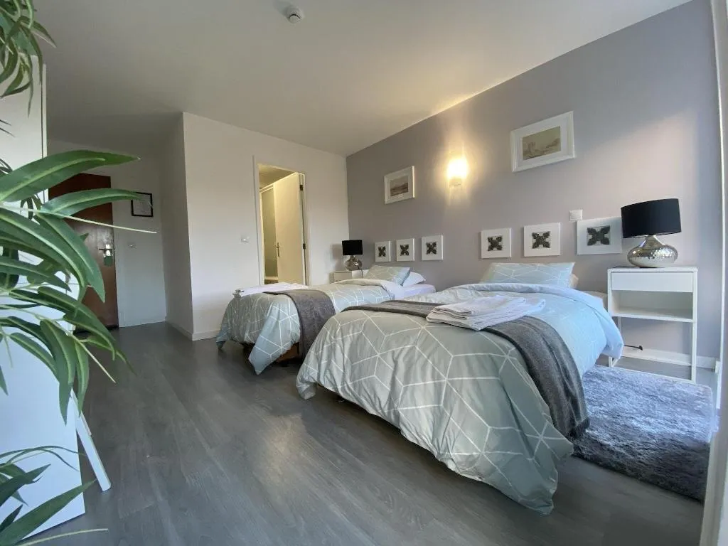 Room, Residencial Triunfo, Porto