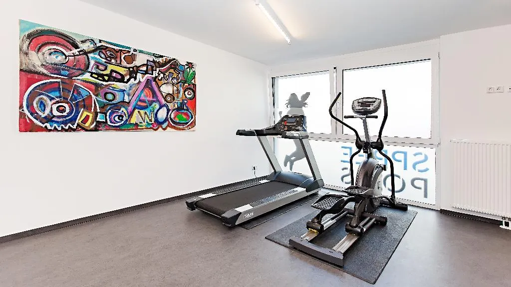 Sports and Entertainment, Spreepolis Boardinghaus, Berlin